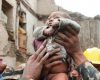Foto Sonies Bayi Ajaib di Gempa Nepal Selamat 22 Jam Terkubur